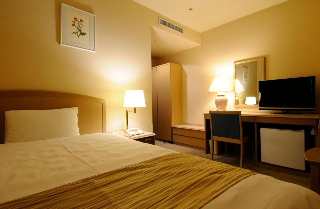Crefeel Koto Hotel Higashiomi Buitenkant foto