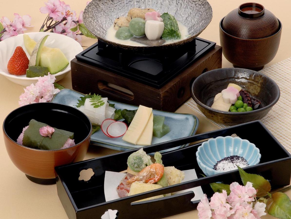Crefeel Koto Hotel Higashiomi Buitenkant foto