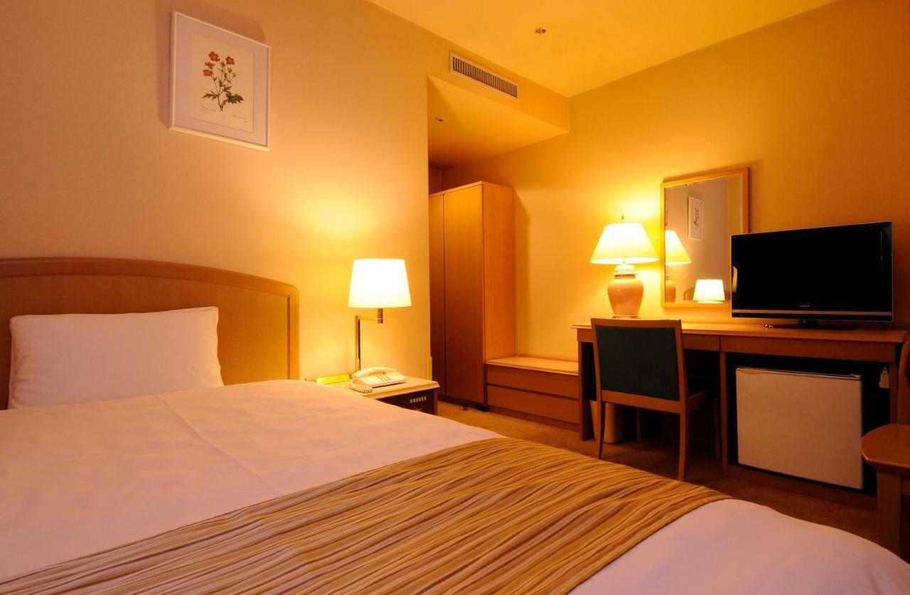 Crefeel Koto Hotel Higashiomi Buitenkant foto